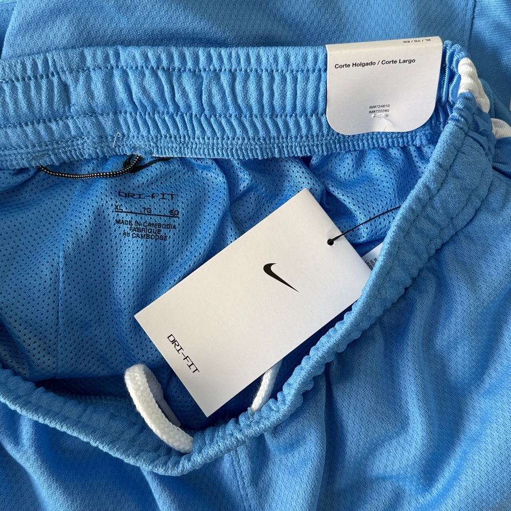 NWT Boys Nike Dri-FIT Carolina Blue Elite Basketball Shorts Big Kids' (Boys') XL - Picture 3 of 3